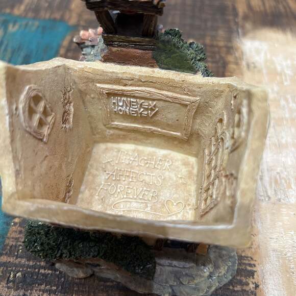 Boyds Bearly Built Villages "The Bearly A School" #19004 Town Village Figurine - Picture 2 of 3